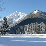 Vier Jahreszeiten Wellnessresort Achensee